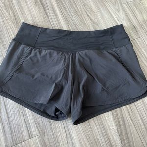 Lululemon speed up short 4 inch